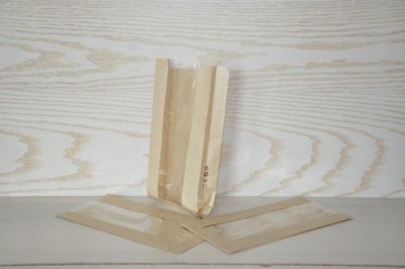 12x4x25 cm PUNGA SANDWICH CU FEREASTRA